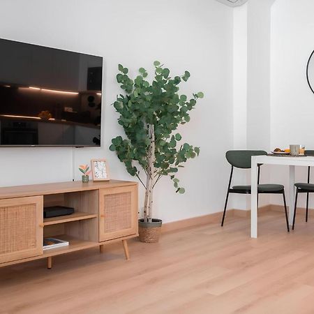 Cozy Appartement Plein Centre, Proche Gare/Plage Menton Exterior foto